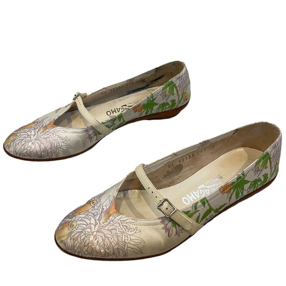 Salvatore Ferragamo Vintage Audrey Flats - Picture 3 of 11